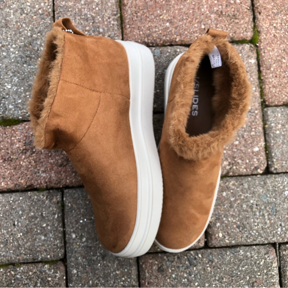 Suede Water Resistant Ankle Booties 🤎🤎 - Picture 11 of 15